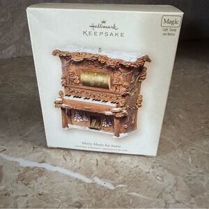 2007 Hallmark Keepsake Ornament “Merry Music for Santa."